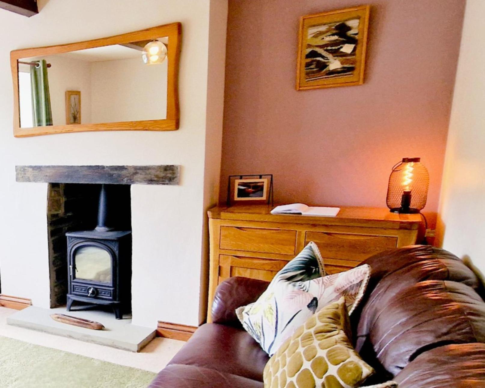 The Old Wash Kitchen - Charming Character Cottage In Holmfirth, Yorkshire Bagian luar foto